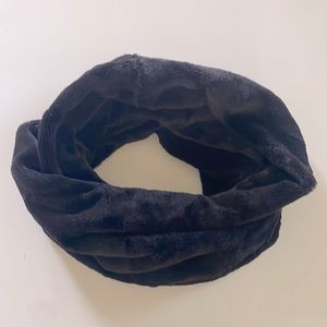 Navy Faux Fur Infinity Scarf